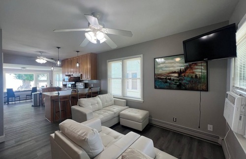 Anchorville Apartment | Amazing Lake Front Property completely remodeled pet friendly