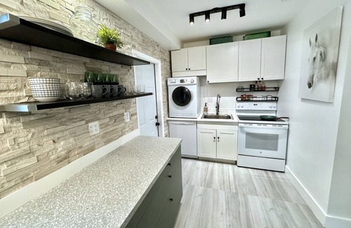 Downtown Fort Lauderdale Apartment | Amazing Location! New 2/1 by Las Olas Blvd.