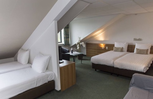 Heerenveen House | Amazing location | close to Scenic Outdoors, Local Sites & Attractions