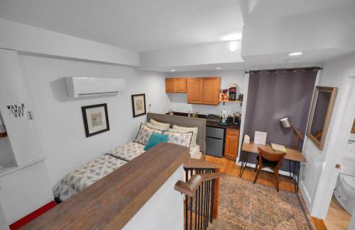 North End Apartment | Amazing Location studio parking