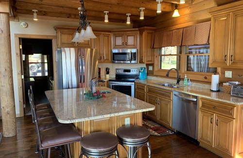 Jefferson Township House | Amazing log home with views that abound!
