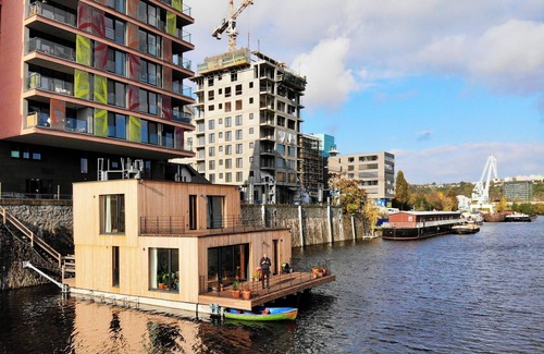 Liben Boat Rental | Amazing luxury 4-bedroom house boat in enchanting Prague - movie screen and BBQ