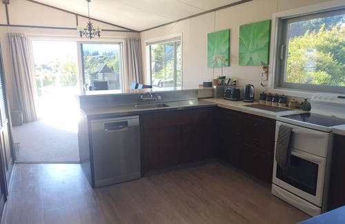 Wanaka House | Amazing Mountain and Lake Wanaka Views