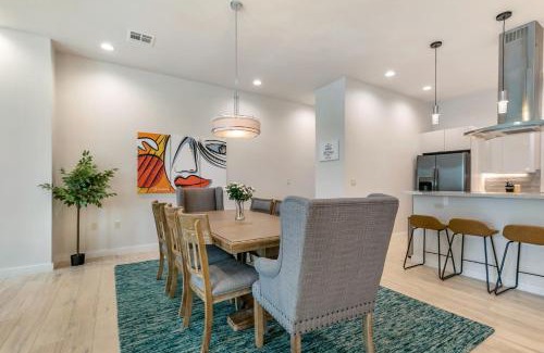 Mid-City House | Amazing New Construction Villa with Balconies