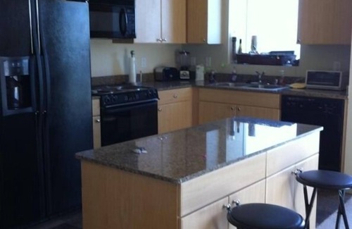 Waterfront Condo | Amazing Ocean View + Queen Mary, Aquarium, Convention Center!
