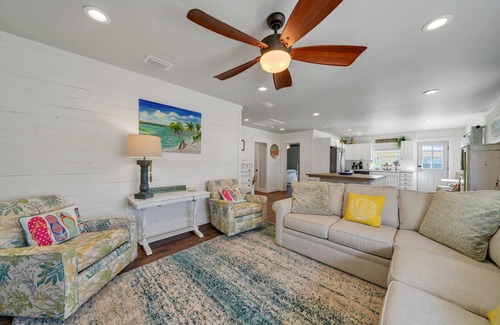 Bel Air House | Amazing Renovated 4BR/3BA Beach House, Private Pool, Steps to the Beach