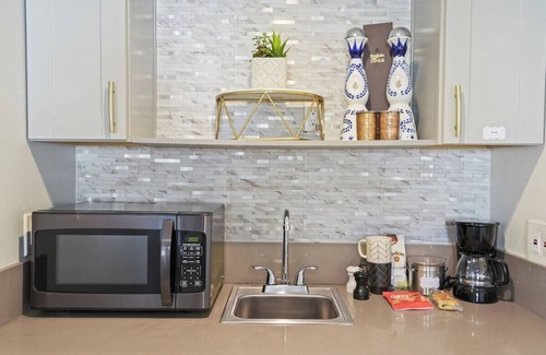 University City House | Amazing San Diego Oasis -Heated Pool, Spa, Sauna!