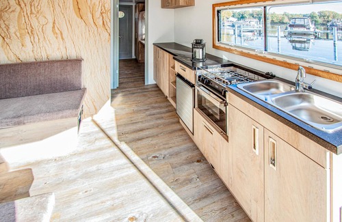 Oberhavel Boat Rental | Amazing ship in Hennigsdorf
