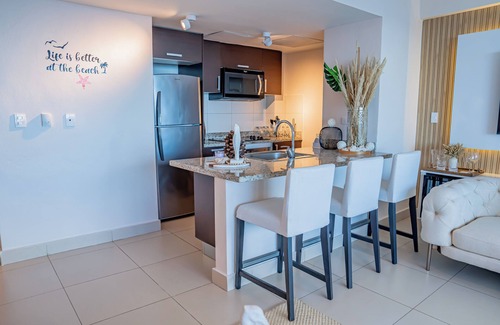 Juan Dolio - El Pueblo Apartment | Amazing & Solemn Ocean & Beach Front Apartment in Juan Dolio with a Huge Balcony