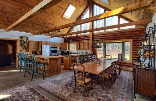 Londonderry House | Amazing Vermont Estate with 2 houses, 11 bedrooms, a pool, sauna, and gameroom!
