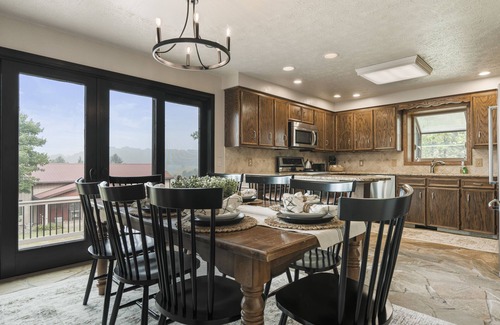 Navarre Other | Amazing views, hot tub/outdoor fireplace, countryside, farm with calves & goats.