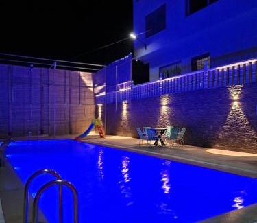 Al Bahraoyine Villa | Amazing Villa With Large Private Swimming Pool