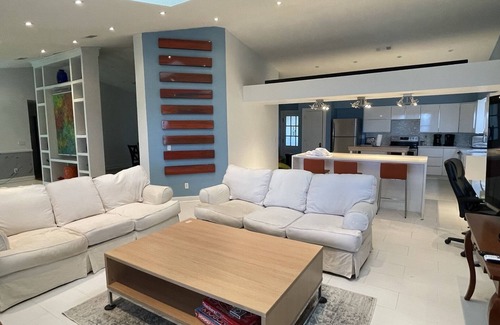 Eastpoint House | Amazing Waterfront Views! Close to Marina, Kayaks, Game Room, Pets Ok!