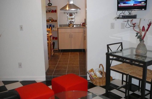 Knickerbocker House | Amazingly Beautiful Modern Comfortable Flat