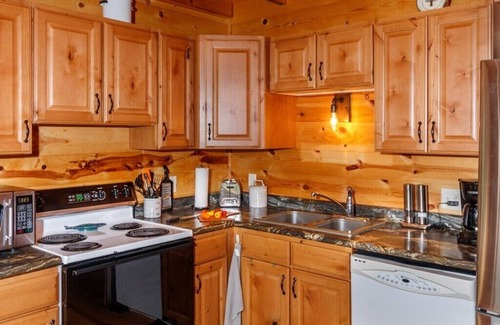 Springbrook Cabin | Amazingly comfortable and secluded Northwoods getaway