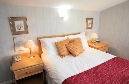 North West Hotel | Ambassador Hotel