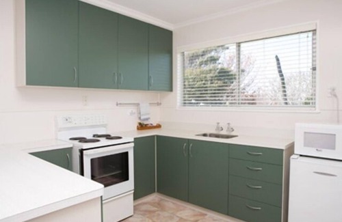 New Plymouth Hotel | Amber Court Motel