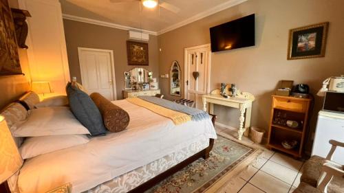 Hunter's Home Cabin | Amber Guest Lodge