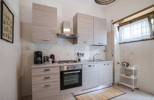 Cinecitta Apartment | Amber House No.5 - Charming cozy bright