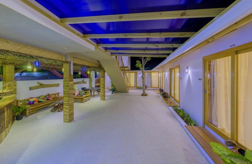 Dhiffushi House | Ameera Maldives