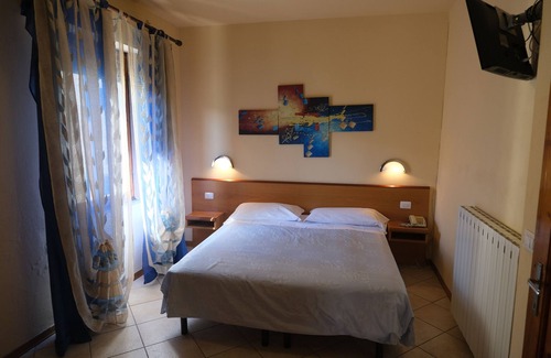 Momigno Hotel | Amelia Hotel