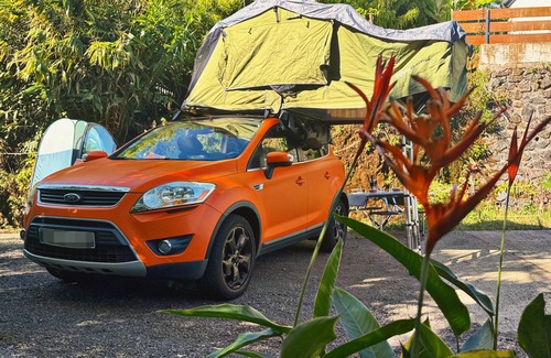 Centre Ville House | AMENAGED SUV " Mango ": fridge, freezer, sink, shower, camping equipment