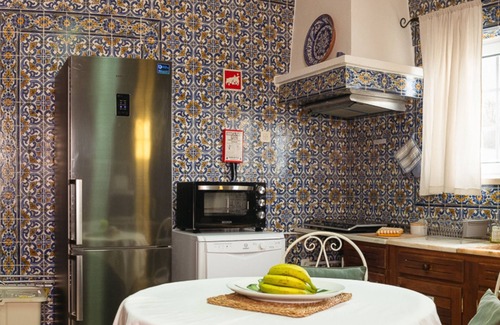 Abrantes Villa | Amendoeiras House - Holiday Home with Private Pool - Sustainable Tourism.