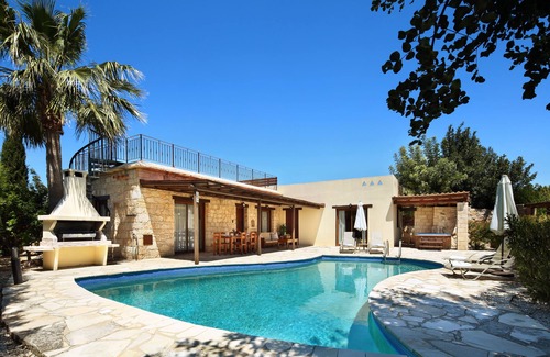 Peyia Town Villa | Amera Villas