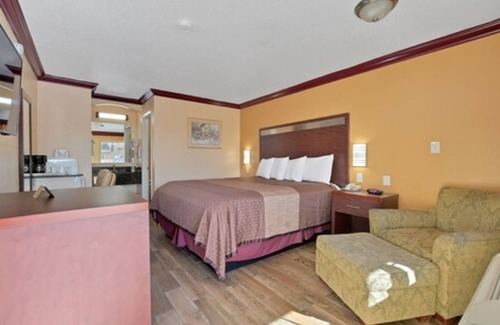 Yuba City Hotel | America's Deluxe Inn