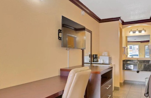 Yuba City Hotel | America's Deluxe Inn