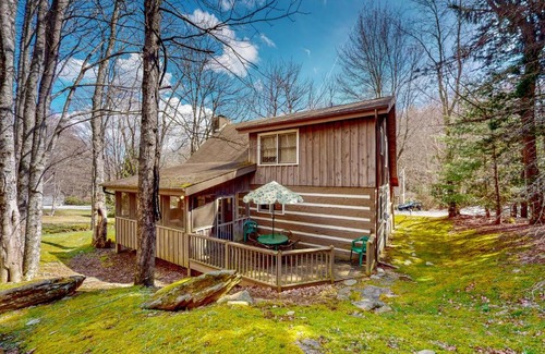 Seven Devils House | American Pride Cabin