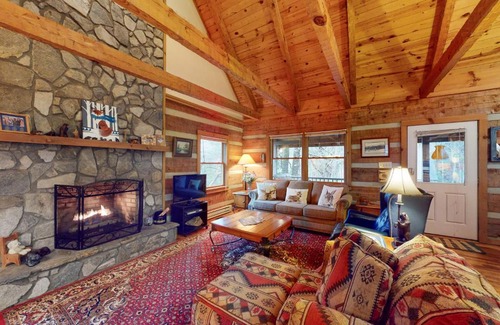 Seven Devils House | American Pride Cabin