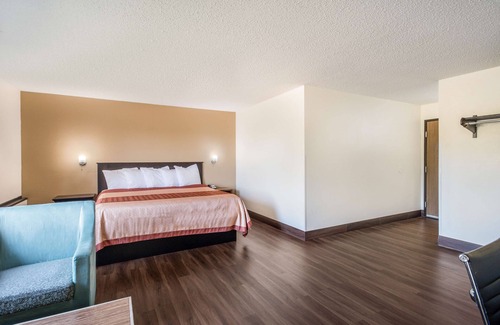 Harrisonville Hotel | Americas Best Value Inn & Suites Harrisonville