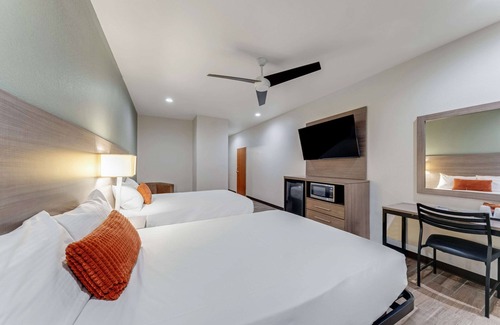 Eastside Promise Neighborhood Hotel | Americas Best Value Inn San Antonio Downtown Riverwalk