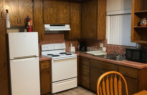 Yucca Valley Hotel | Americas Best Value Inn & Suites Joshua Tree National Park