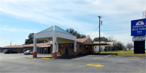 Comanche Hotel | Americas Best Value Inn Comanche