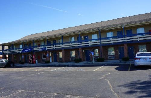 Maumee Hotel | Americas Best Value Inn Maumee/Toledo