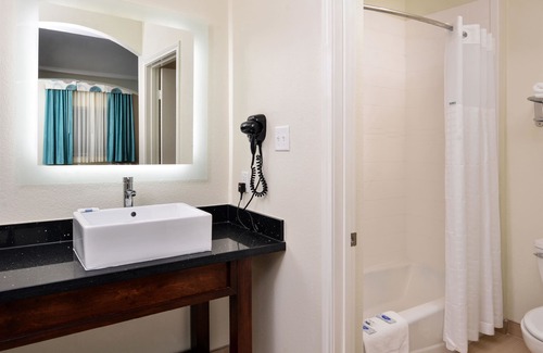 Spring Hotel | Americas Best Value Inn & Suites Spring Houston N