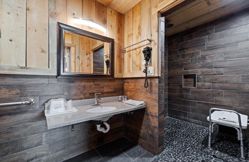 Pinnacles Entrance Badlands Hotel | Americas Best Value Inn Wall