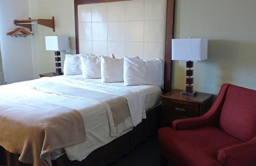 Zumbrota Hotel | Americas Best Value Inn Zumbrota