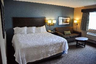 Clear Lake Hotel | AmericInn by Wyndham Clear Lake