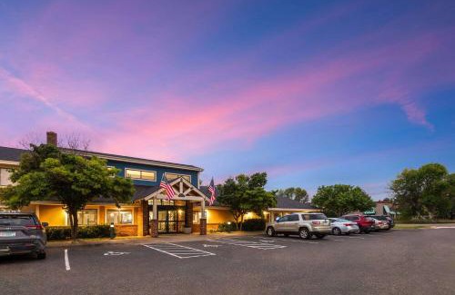 North Branch Hotel | AmericInn by Wyndham North Branch