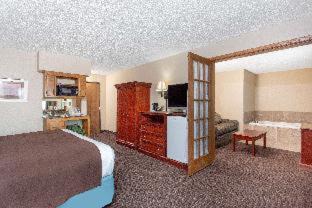 Chippewa Falls Hotel | AmericInn by Wyndham Chippewa Falls