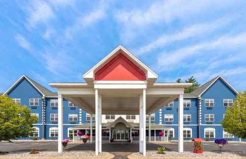 Iron Mountain Hotel | AmericInn by Wyndham Iron Mountain