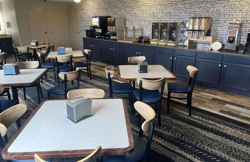 Viroqua Hotel | AmericInn by Wyndham Viroqua