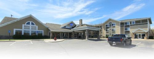 Waconia Hotel | AmeriVu Inn and Suites - Waconia