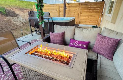 Vista Villa | Amethyst Hearth - Family Spa Serenity, Zoo, Beach, Disneyland, Legoland
