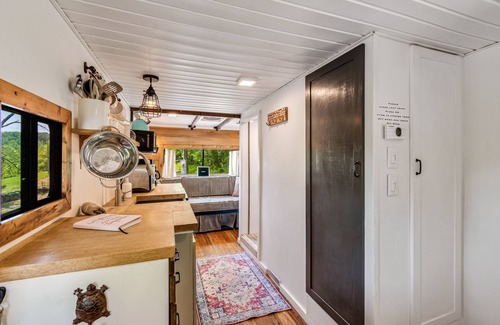 Somerdale House | Amish country, hot tub, fire pit, pet friendly
