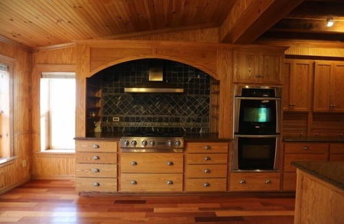 Town of Benton House | Amish Guest Farmhouse on Seneca Lake Wine Trail, Boasts Gorgeous Lake View