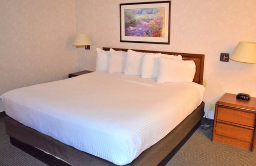 South Richland House | Amon Park Studios - whirlpool aprtment